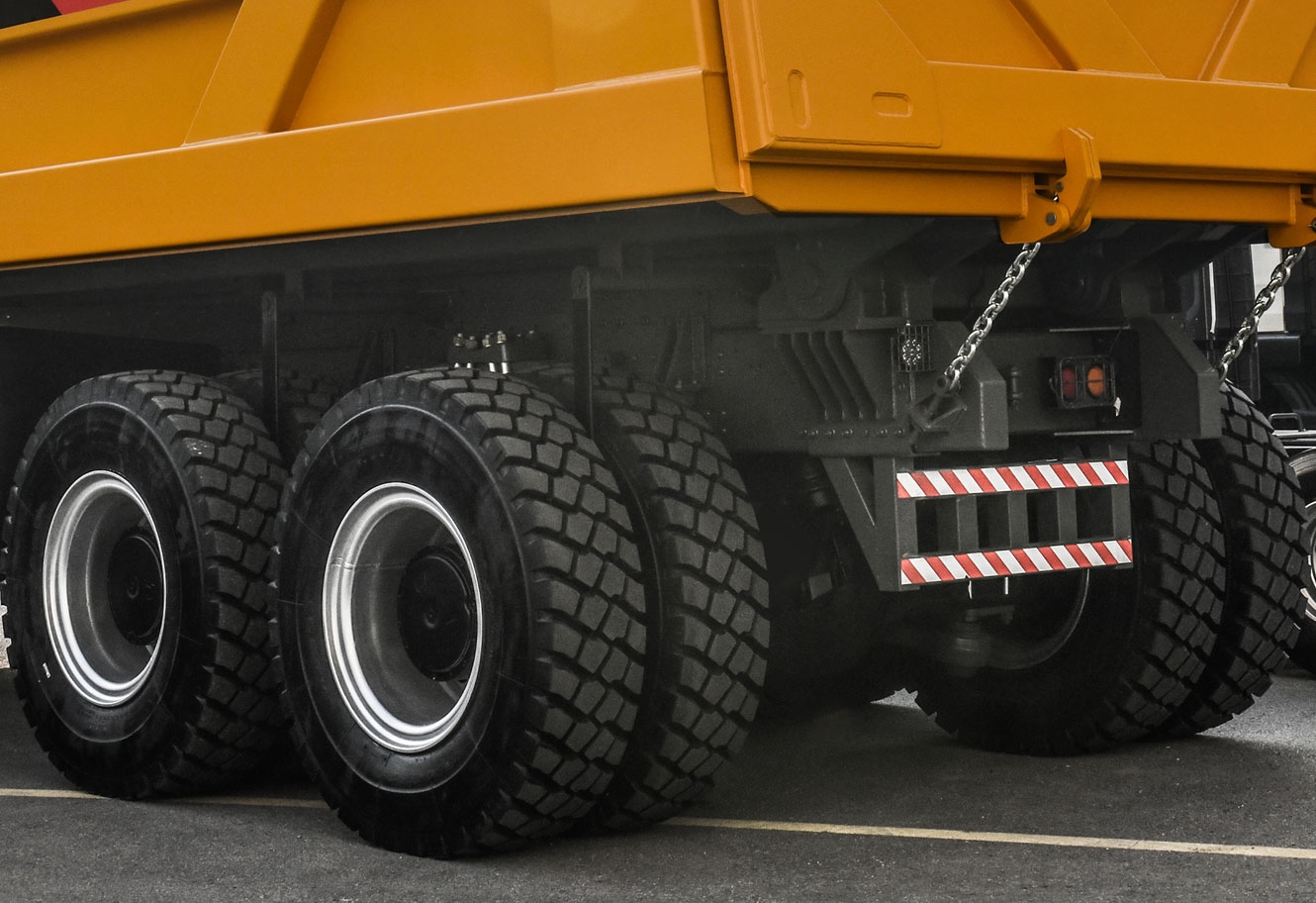 強(qiáng)大輪胎