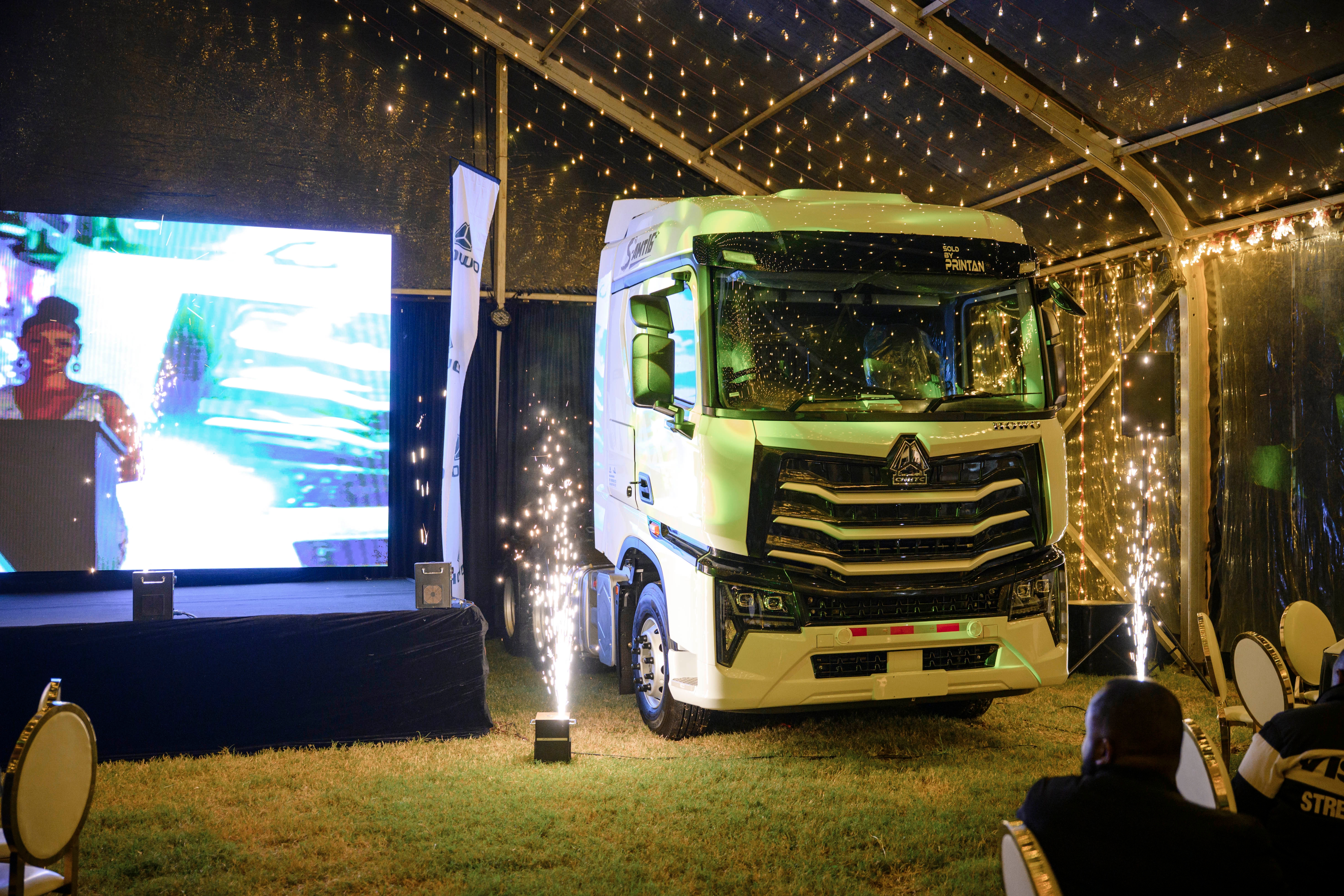 中國重汽成功舉辦肯尼亞HOWO-MAX新品發布會